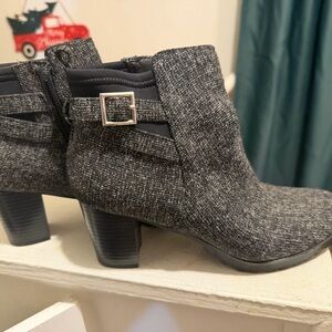 Kelly & Katie Textured Black Ankle Boots